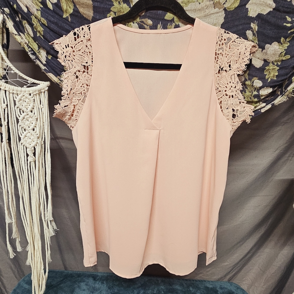 4/$20 Pink Embroidered Lace Cap Sleeve Blouse size Small